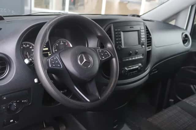 Mercedes-Benz Vito (2020) thumbnail 4