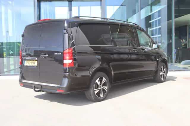 Mercedes-Benz Vito (2024) thumbnail 2