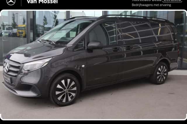 Mercedes-Benz Vito (2024) thumbnail 1