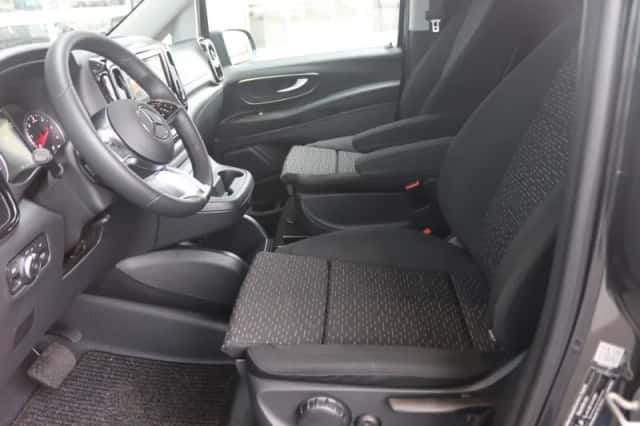 Mercedes-Benz Vito (2024) thumbnail 6