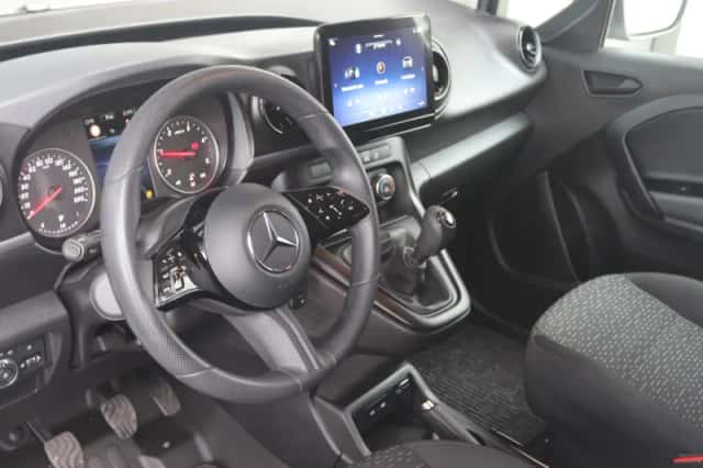 Mercedes-Benz Citan (2024) thumbnail 4
