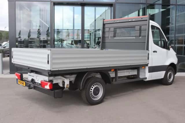Mercedes-Benz Sprinter (2024) thumbnail 2