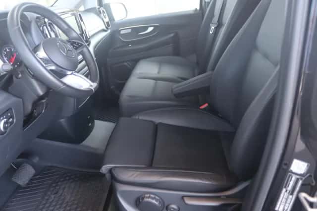 Mercedes-Benz Vito (2024) thumbnail 5