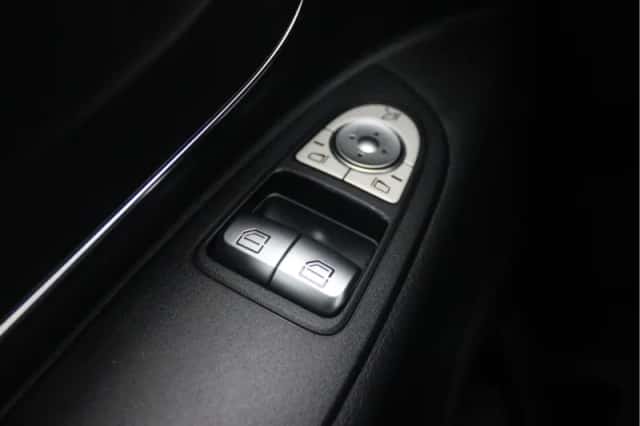 Mercedes-Benz Vito (2024) thumbnail 6
