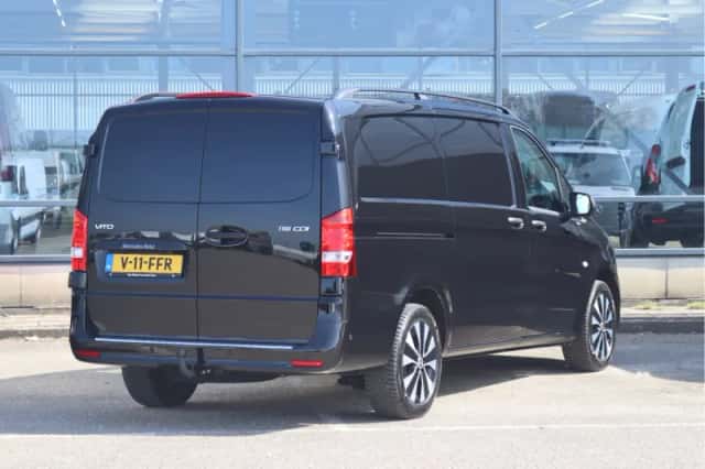 Mercedes-Benz Vito (2024) thumbnail 2