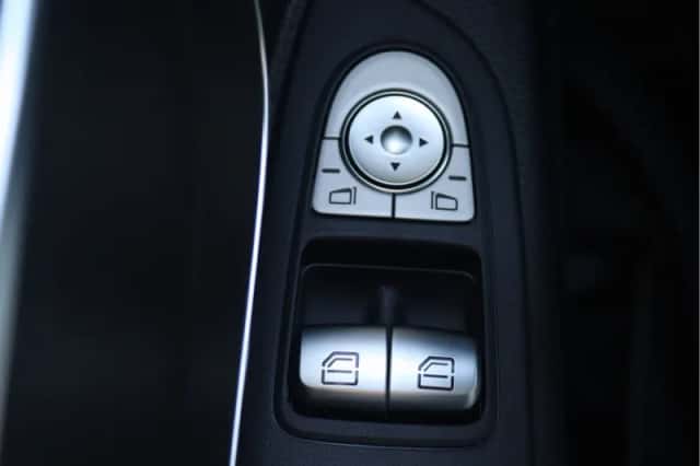 Mercedes-Benz Vito (2024) thumbnail 6