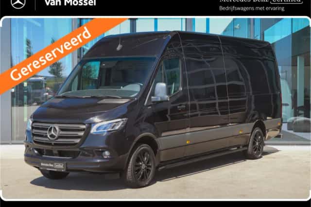 Mercedes-Benz Sprinter (2024) thumbnail 1