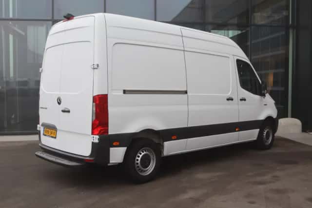 Mercedes-Benz eSprinter (2022) thumbnail 3