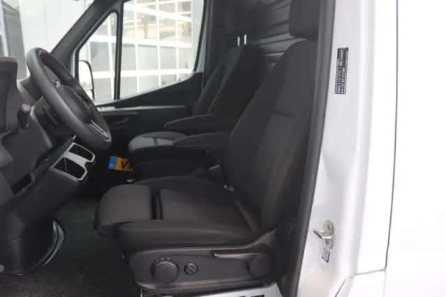 Mercedes-Benz eSprinter (2022) thumbnail 6