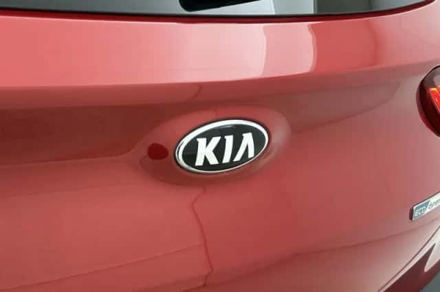 Kia Stonic (2021) thumbnail 15