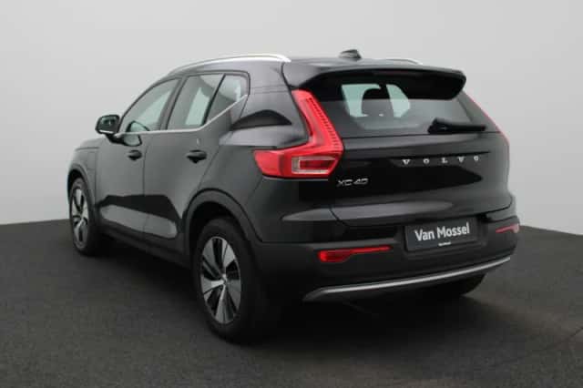Volvo XC40 (2021) thumbnail 4
