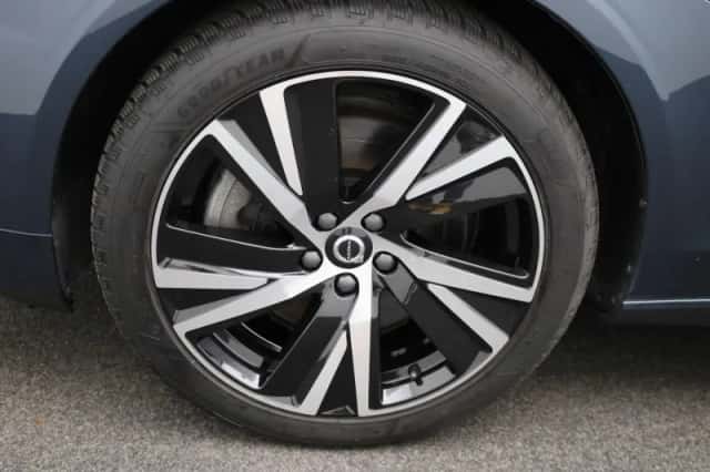 Volvo V90 (2023) thumbnail 17