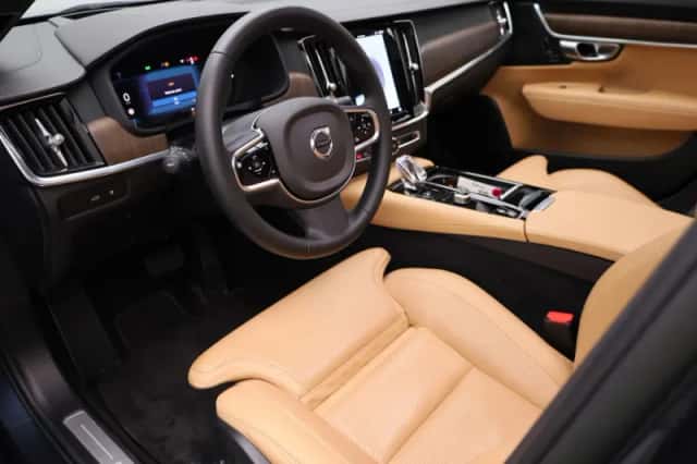 Volvo V90 (2023) thumbnail 19