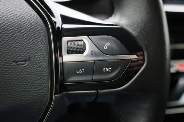 Peugeot e-2008 (2022) thumbnail 20