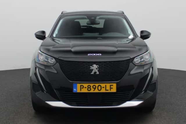 Peugeot e-2008 (2022) thumbnail 4