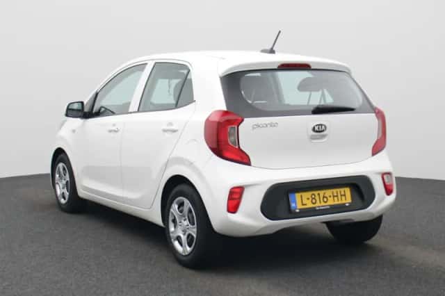 Kia Picanto (2021) thumbnail 4