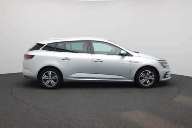 Renault Mégane E-Tech (2022) thumbnail 8