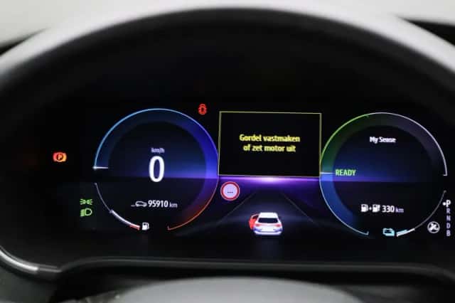 Renault Mégane E-Tech (2022) thumbnail 9