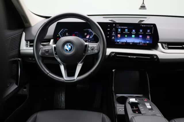BMW X1 (2023) thumbnail 3