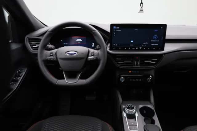 Ford Kuga (2025) thumbnail 3