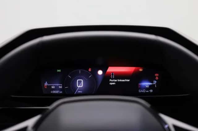 Peugeot 308 (2023) thumbnail 9