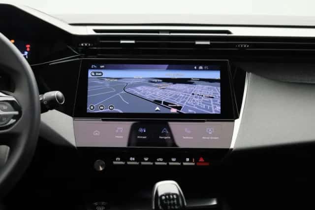 Peugeot 308 (2023) thumbnail 10