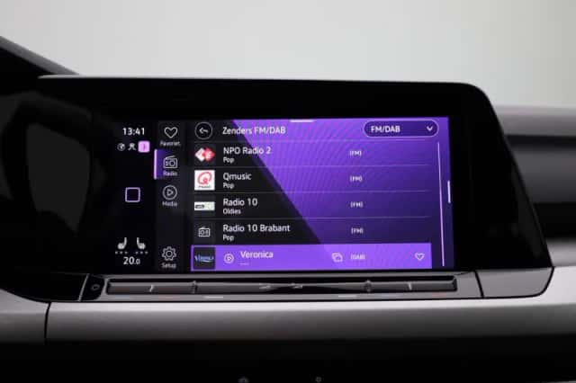 Volkswagen Golf (2022) thumbnail 17