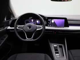 Volkswagen Golf (2022) thumbnail 3