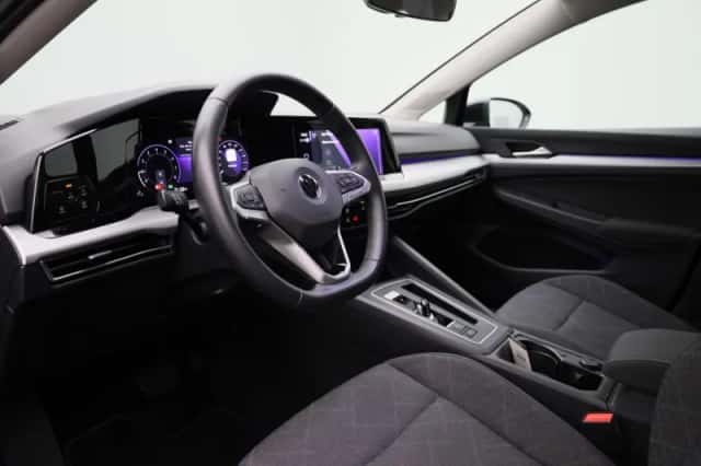 Volkswagen Golf (2022) thumbnail 29