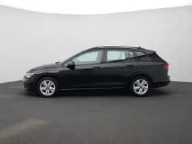 Volkswagen Golf (2022) thumbnail 4