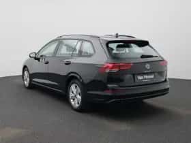 Volkswagen Golf (2022) thumbnail 4