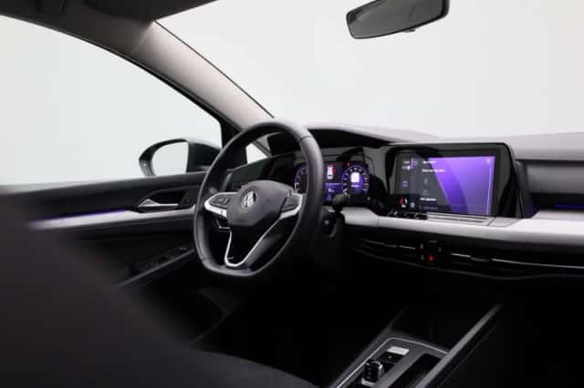 Volkswagen Golf (2022) thumbnail 32