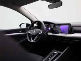 Volkswagen Golf (2022) thumbnail 32