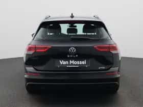 Volkswagen Golf (2022) thumbnail 5