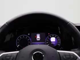Volkswagen Golf (2022) thumbnail 8