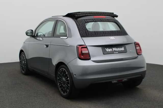 Fiat 500C (2023) thumbnail 3