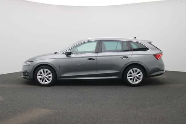 Škoda Octavia (2024) thumbnail 6