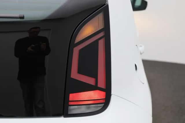 Volkswagen Up! (2021) thumbnail 28