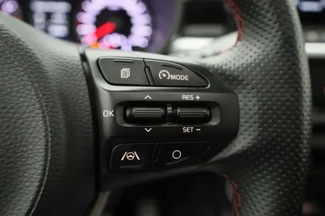 Kia Picanto (2021) thumbnail 16