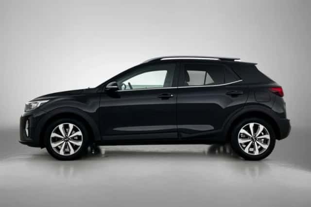 Kia Stonic (2021) thumbnail 3