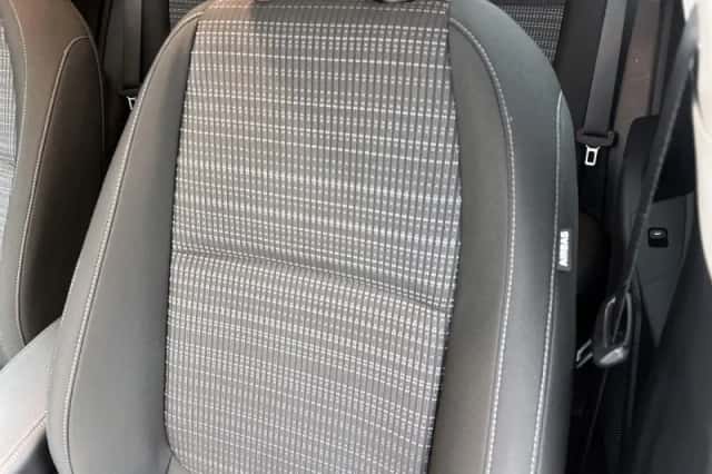 Kia Stonic (2021) thumbnail 31