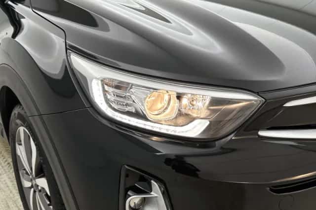 Kia Stonic (2021) thumbnail 36