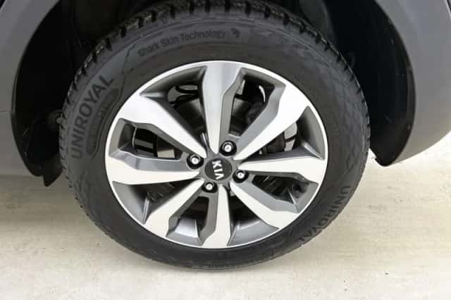 Kia Stonic (2021) thumbnail 7