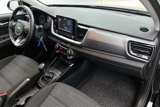 Kia Stonic (2021) thumbnail 10