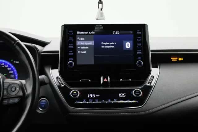 Toyota Corolla (2021) thumbnail 9