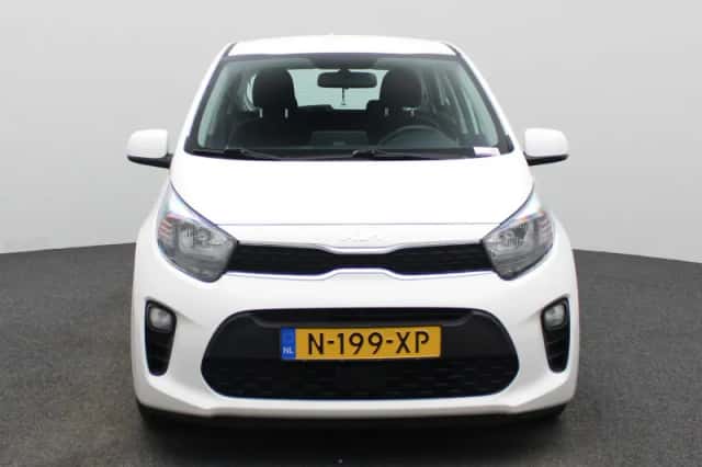 Kia Picanto (2022) thumbnail 5