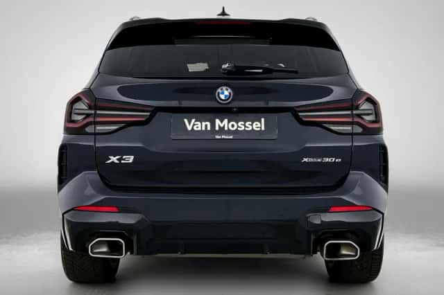 BMW X3 (2023) thumbnail 5