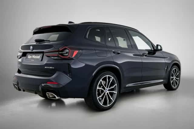 BMW X3 (2023) thumbnail 6