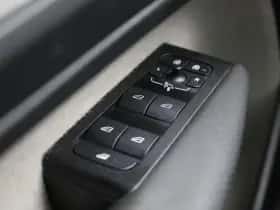 Volvo XC40 thumbnail 35
