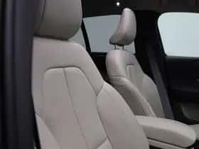 Volvo XC40 thumbnail 42